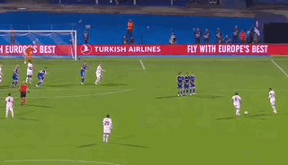 【欧冠】莱昂千里单骑一条龙！AC米兰客场4比0大胜